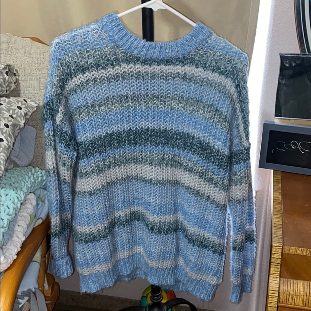 American eagle over sized striped sweater!